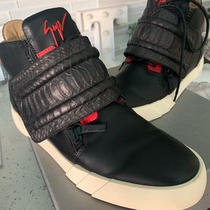 Men’s Never Worn, Includes Box & Dust Bag